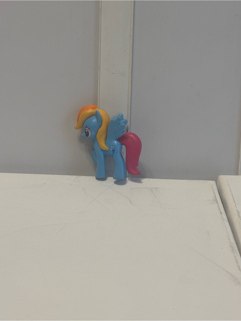 Hasbro My Little Pony Rainbow Dash figurine